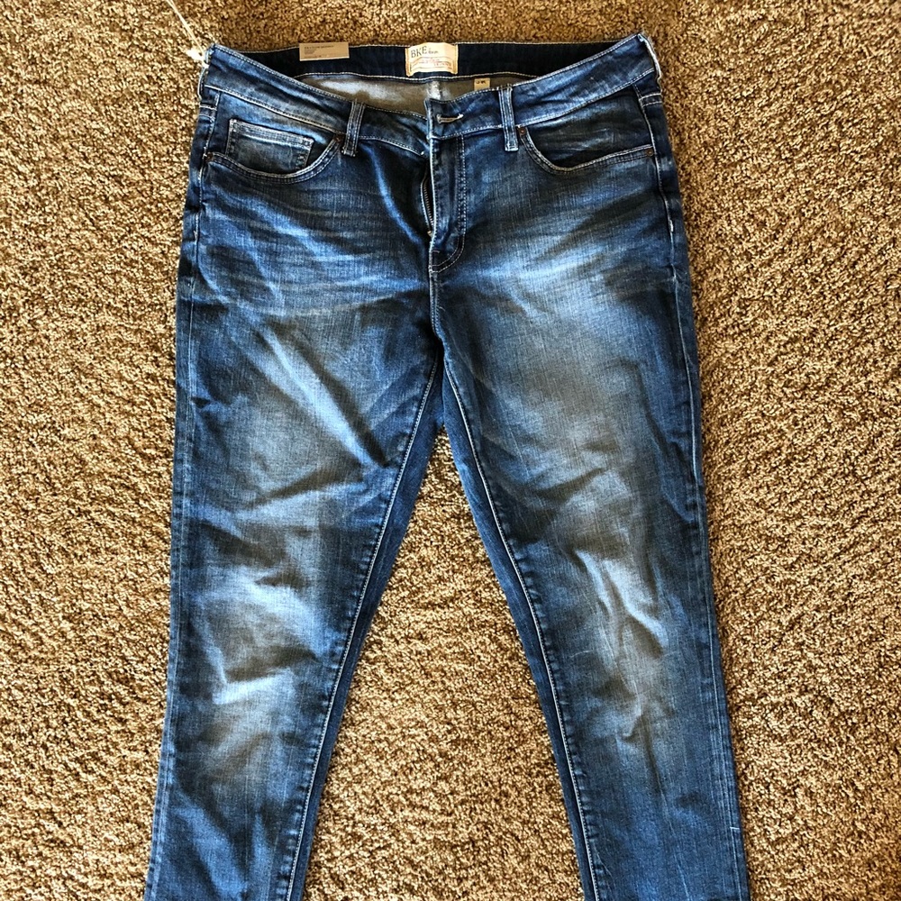 Brand new with tags BKE Payton skinny jeans